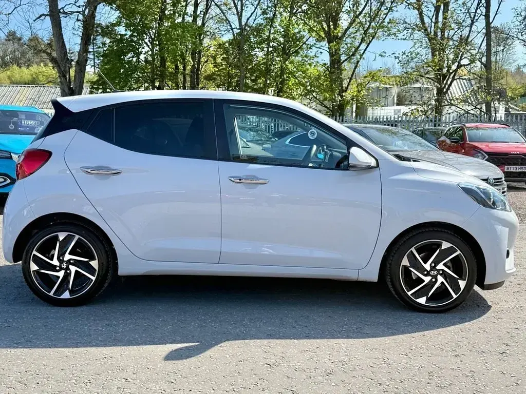 Used Hyundai i10 Premium 2024 White Hatchback