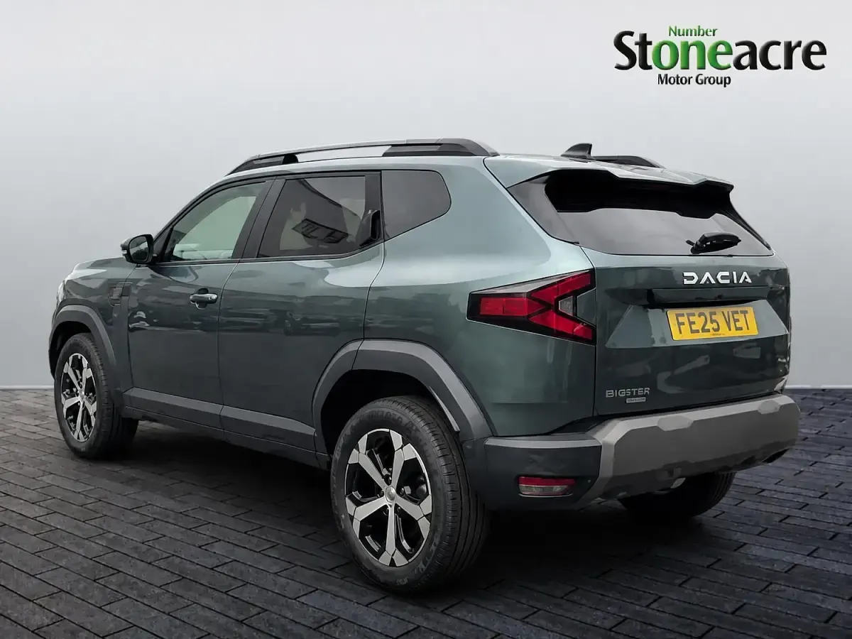 New Dacia Duster Journey 143 HP (105 kW) 2026 Green Hatchback