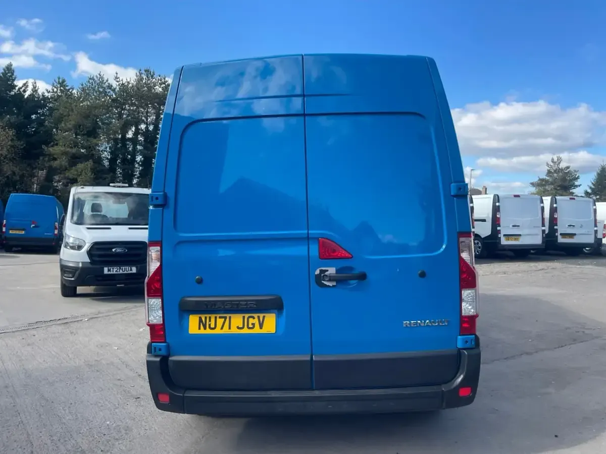 Käytetty Renault Master Business 2021 Sininen Tila-auto
