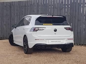 Nouă VW Golf VIII Black Edition 333 CP (244 kW) 2025 Alb Hatchback