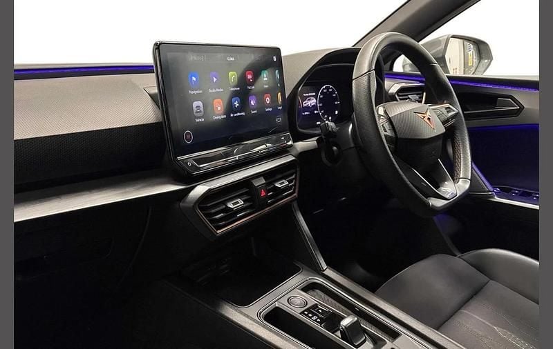 Used Cupra Leon VZ1 241 HP (177 kW) 2023 White Hatchback