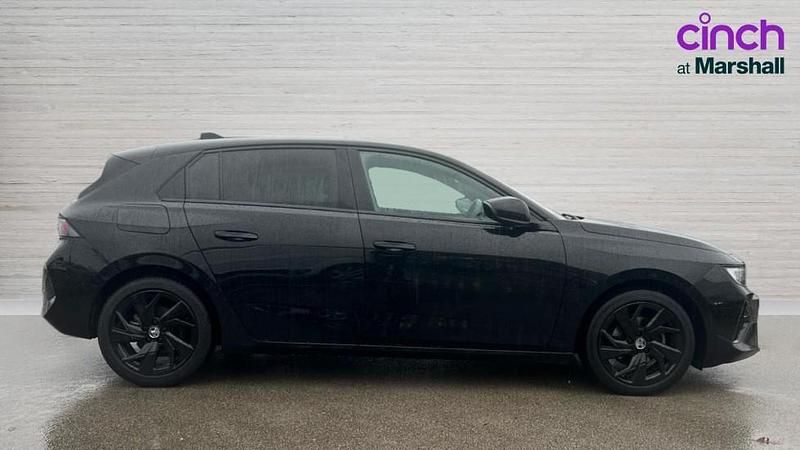 Used Vauxhall Astra GS Line 130 HP (95 kW) 2022 Black