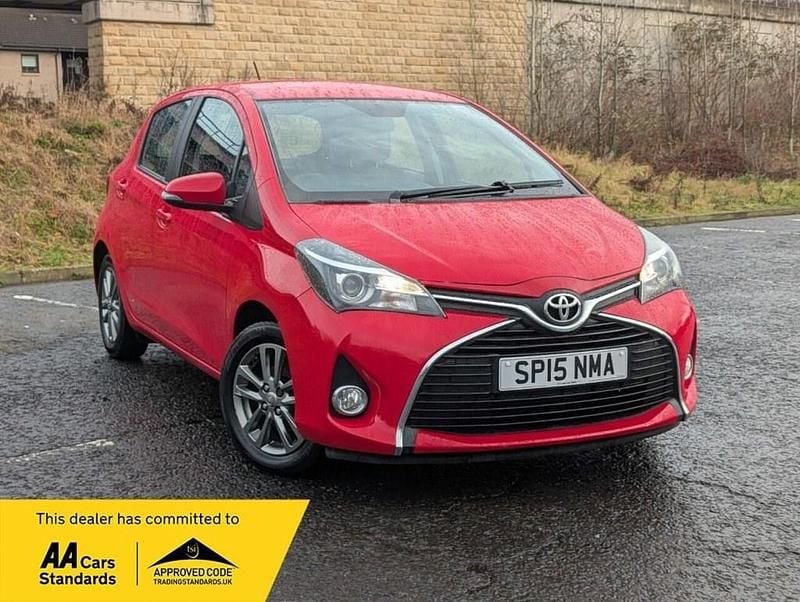 Red Used 2015 Toyota Yaris Hatchback | £7,295 (Fair price) - Image 1/4