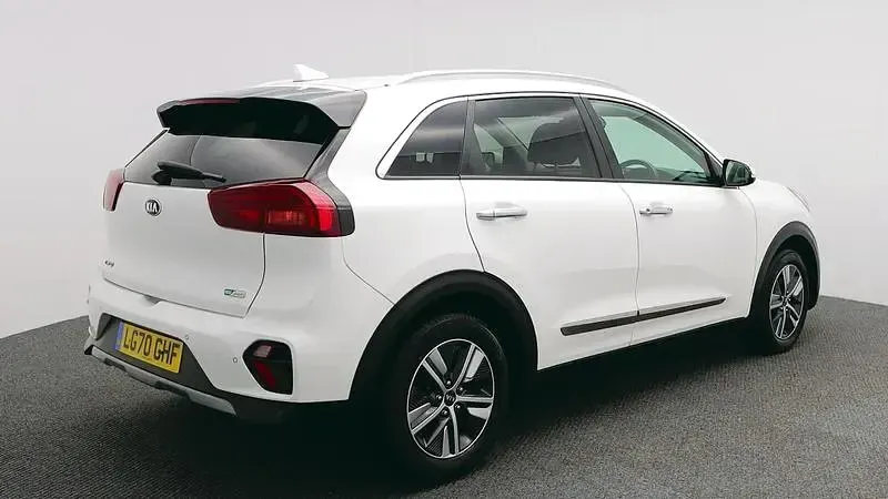 Used Kia Niro 139 HP (102 kW) 2020 White SUV