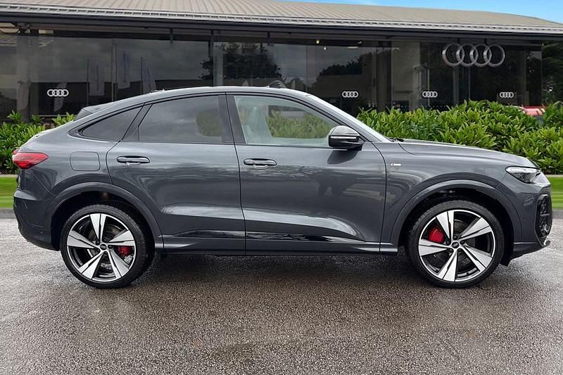 New Audi Q5 Sportback Design 204 HP (150 kW) 2025 Grey SUV