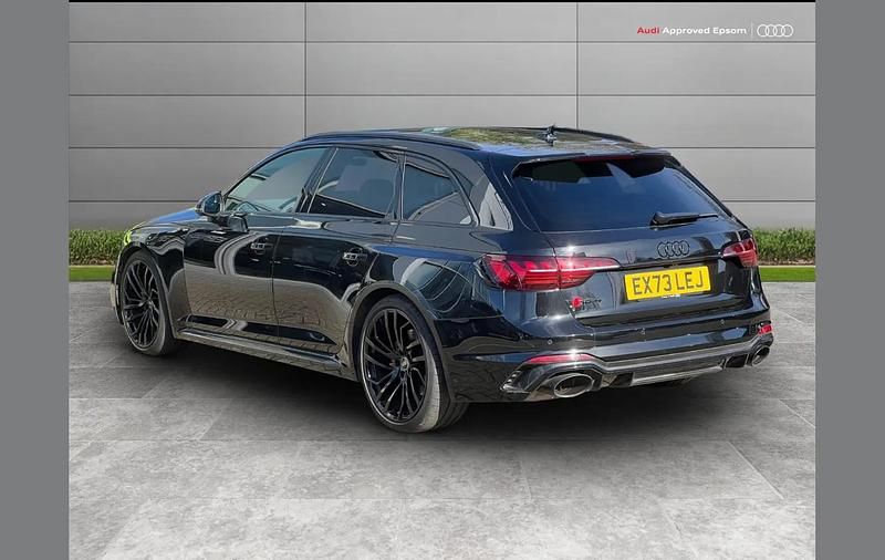 Used Audi RS4 Design 444 HP (326 kW) 2023 Black Estate