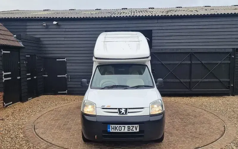 Used Peugeot Partner 90 HP (66 kW) 2006 White MPV