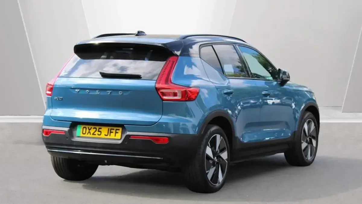 Used Volvo EX40 Plus 175 kW (238 HP) 2025 SUV