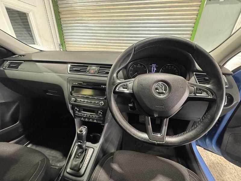 Used Skoda Rapid Elegance 2013 Blue Hatchback