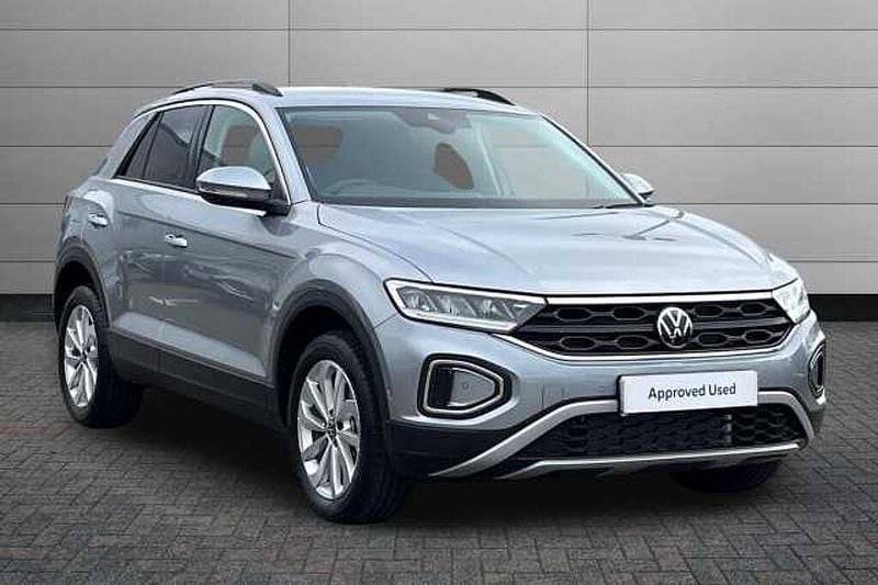 Pyrite silver New 2025 VW T-Roc Match SUV | £28,750 (A bit pricey) - Image 1/4