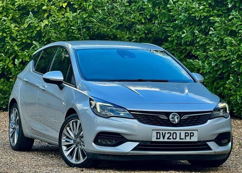 Used Vauxhall Astra SRi 122 HP (89 kW) 2020 Silver Hatchback