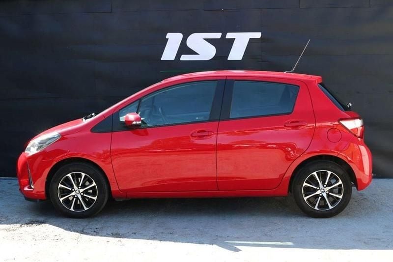 Usado Toyota Yaris 2018 Vermelho Citadino