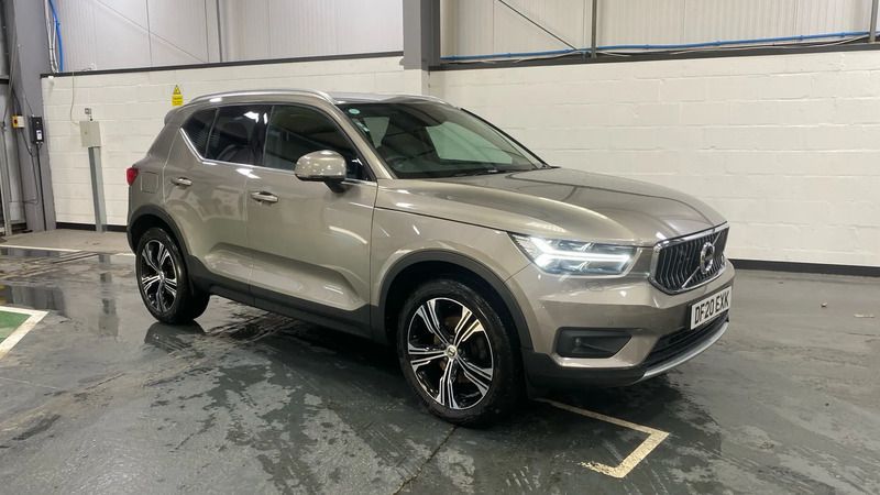 Grey Used 2020 Volvo XC40 Inscription SUV | £21,798 (Fair price) - Image 1/4