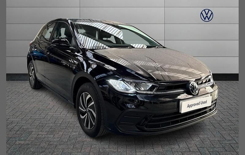 Used VW Polo Life 80 HP (58 kW) 2023 Black Hatchback