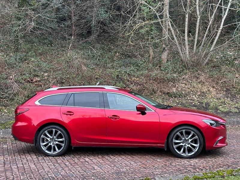 Usado Mazda 6 Inclusive 175 HP (128 kW) 2016 Vermelho Carrinha