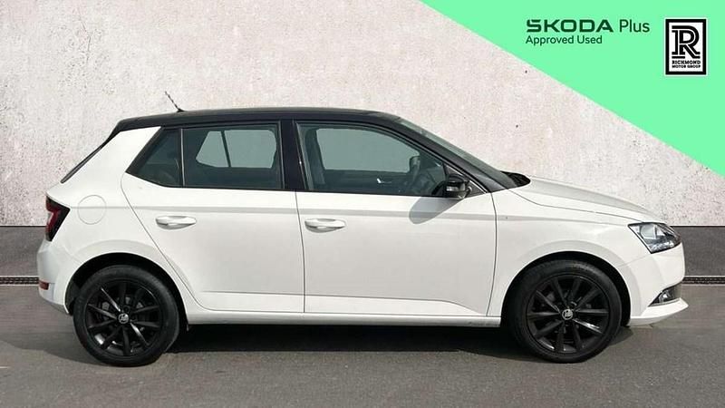Used Skoda Fabia Colour Edition 60 HP (44 kW) 2020 White Hatchback