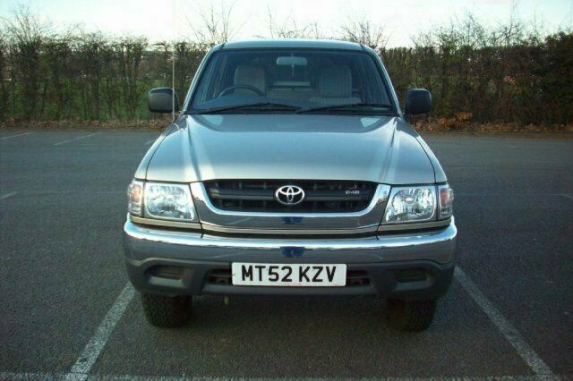 Used Toyota HiLux 102 HP (75 kW) 2002 Pickup