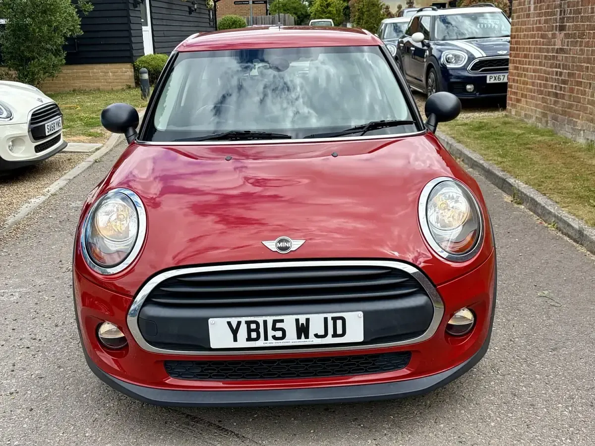 Used Mini ONE Hatch 102 HP (75 kW) 2015 Red Hatchback