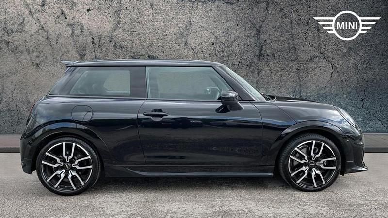 Used Mini Cooper S Hatch 201 HP (147 kW) 2025 Black Hatchback