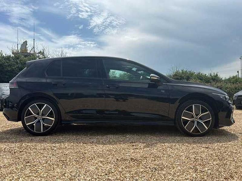 New VW Golf VIII Black Edition 150 HP (110 kW) 2025