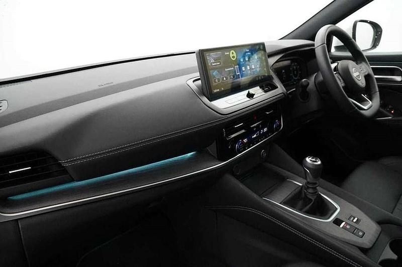 Used Nissan Qashqai Tekna 138 HP (101 kW) 2025 White SUV