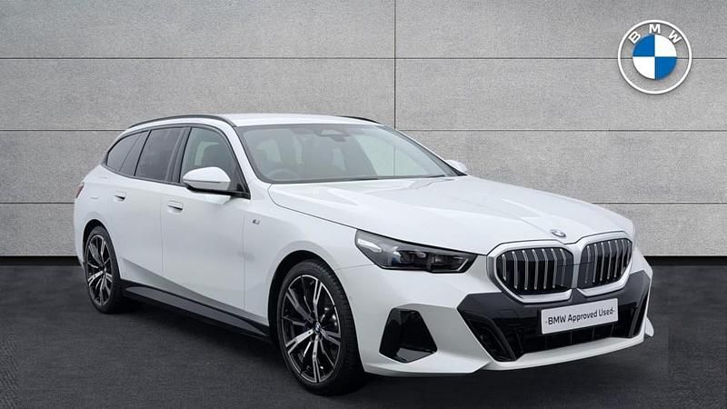 Used BMW 520 M Sport 205 HP (150 kW) 2025 White Estate