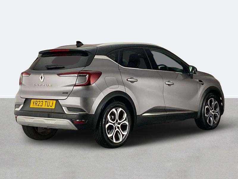 Used Renault Captur Techno 143 HP (105 kW) 2023 Grey/black SUV