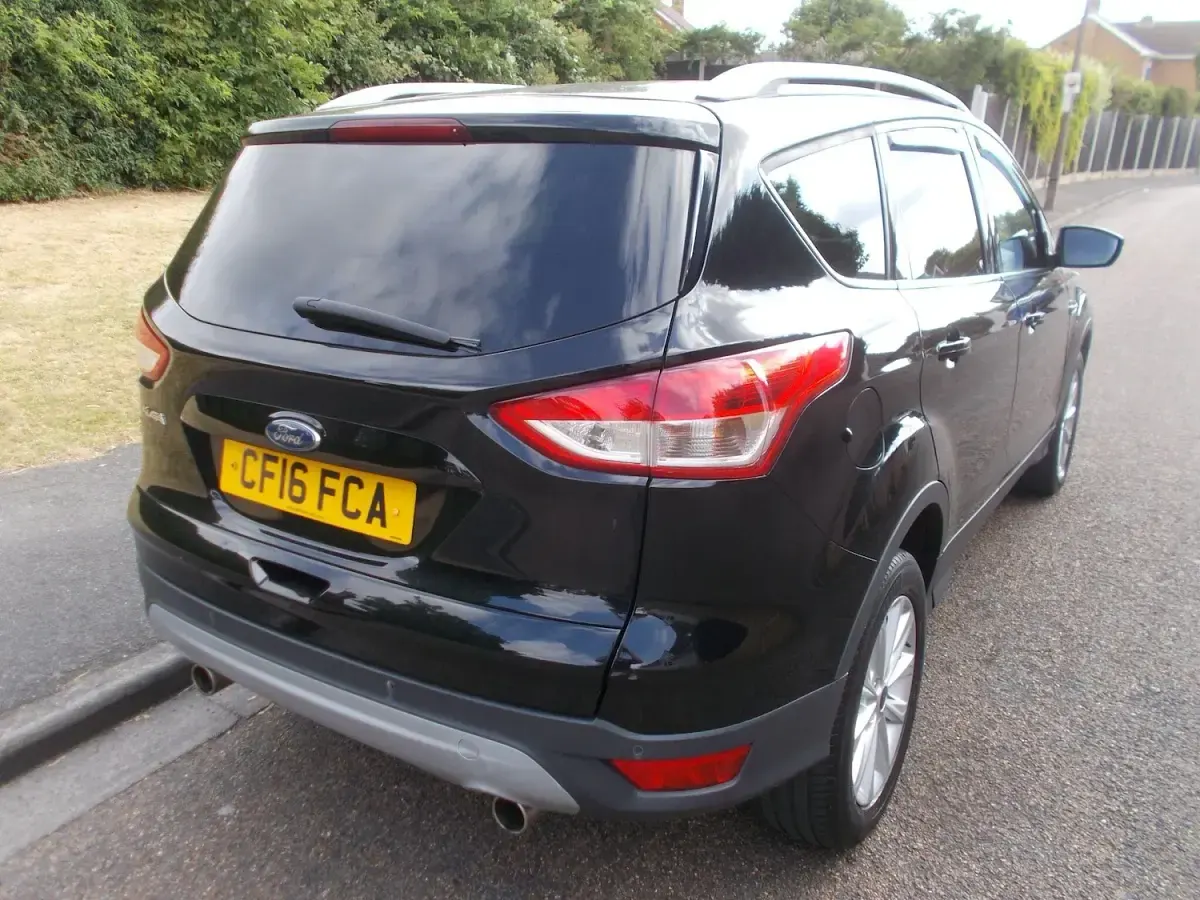 Used Ford Kuga Titanium 150 HP (110 kW) 2016 Black SUV