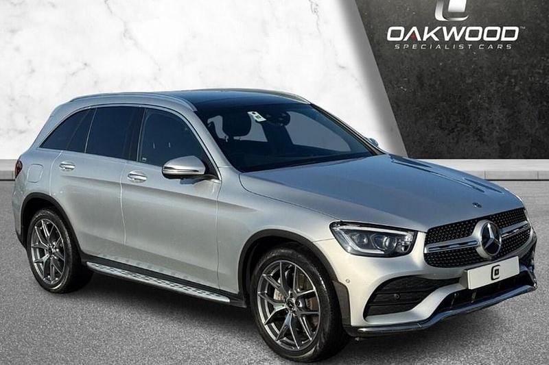 Used Mercedes GLC300 AMG Line Premium Plus 245 HP (180 kW) 2020