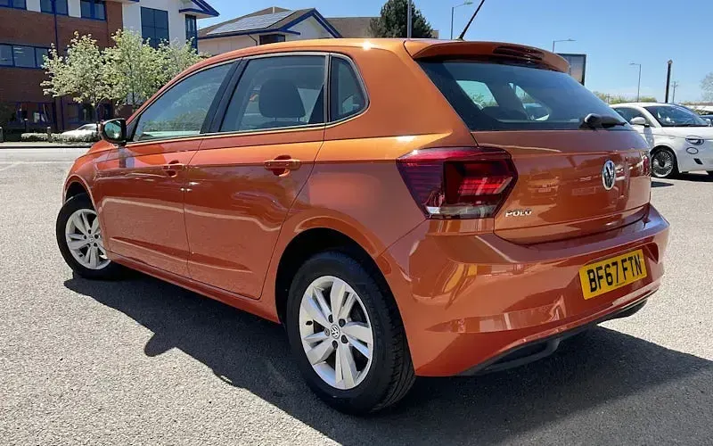 Begagnad VW Polo SE 95 HK (69 kW) 2020 Halvkombi