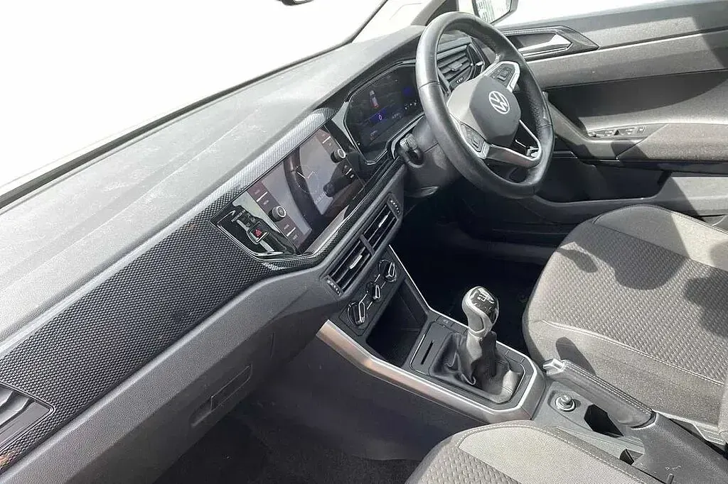 Used VW Polo 95 HP (69 kW) 2024 Hatchback