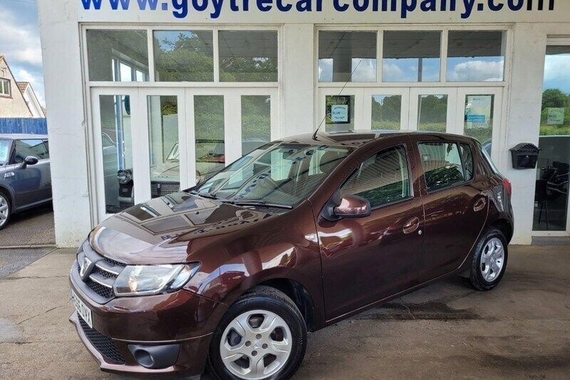 Brown Used 2016 Dacia Sandero Lauréate Hatchback | £4,295 (Good price) - Image 1/1