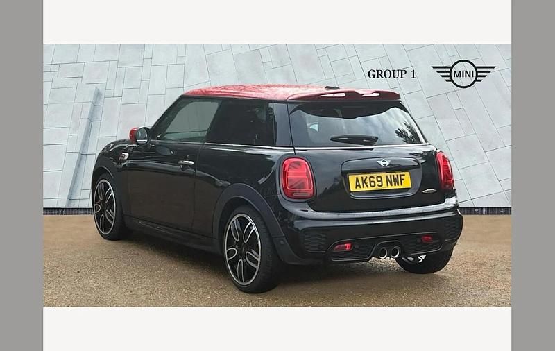 Used Mini John Cooper Works Comfort 231 HP (169 kW) 2019 Black Hatchback