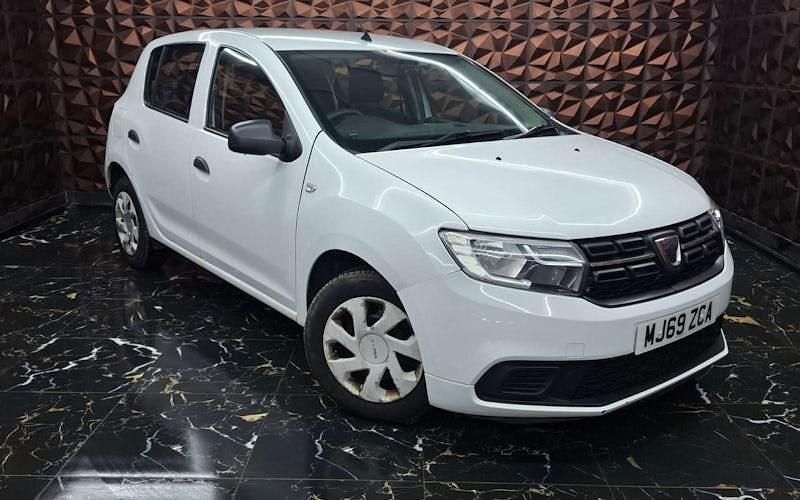 Used 2019 Dacia Sandero Essentiel Hatchback | £3,999 (Fair price) - Image 1/4