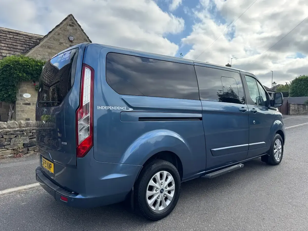 Used Ford Tourneo Custom Titanium 2019 Blue Van
