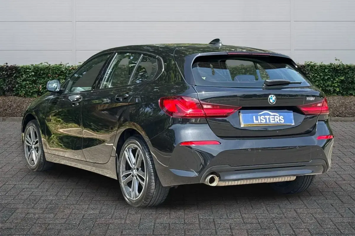 Used BMW 118 Sport Line 2019 Black Hatchback