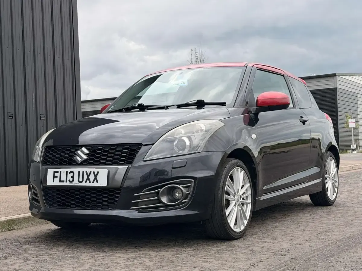 Usado Suzuki Swift Sport 136 HP (100 kW) 2013 Preto Citadino