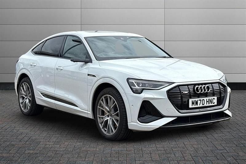 Glacier white Used 2020 Audi e-tron Comfort SUV | £25,590 (Expensive) - Image 1/4