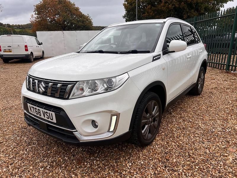 Used Suzuki Vitara SZ-T 111 HP (81 kW) 2018 White Hatchback