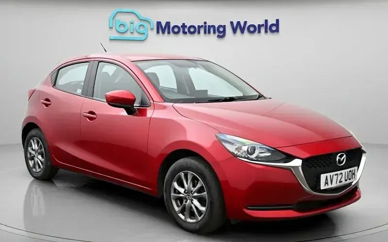 Usado Mazda 2 116 HP (85 kW) 2023 Vermelho Citadino