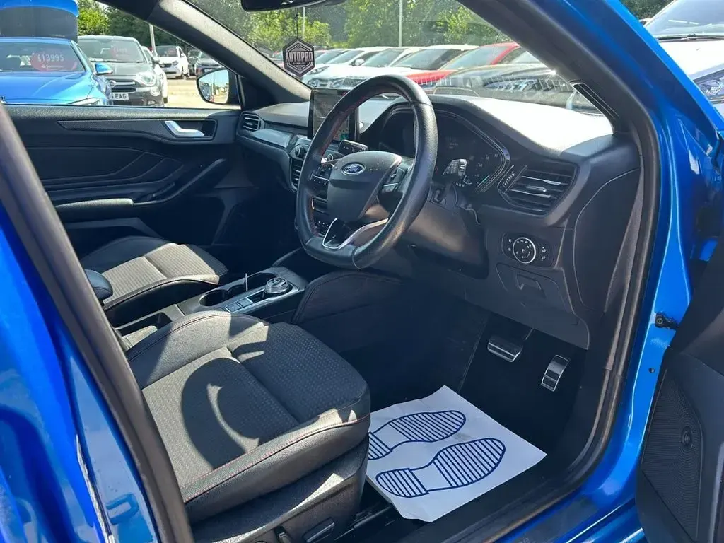 Used Ford Focus ST-Line X 150 HP (110 kW) 2018 Blue Hatchback