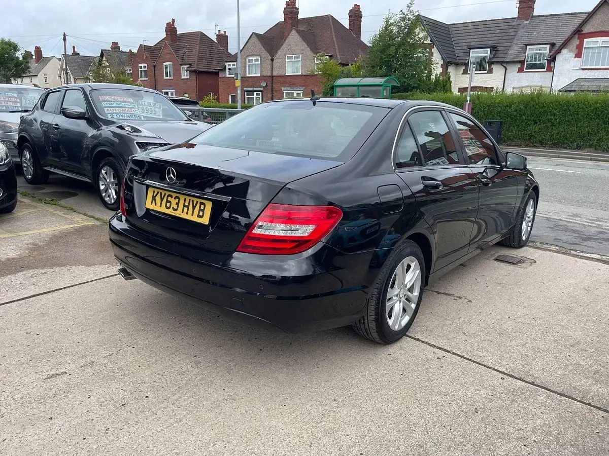 Used Mercedes C200 Executive 2013 Black Sedan