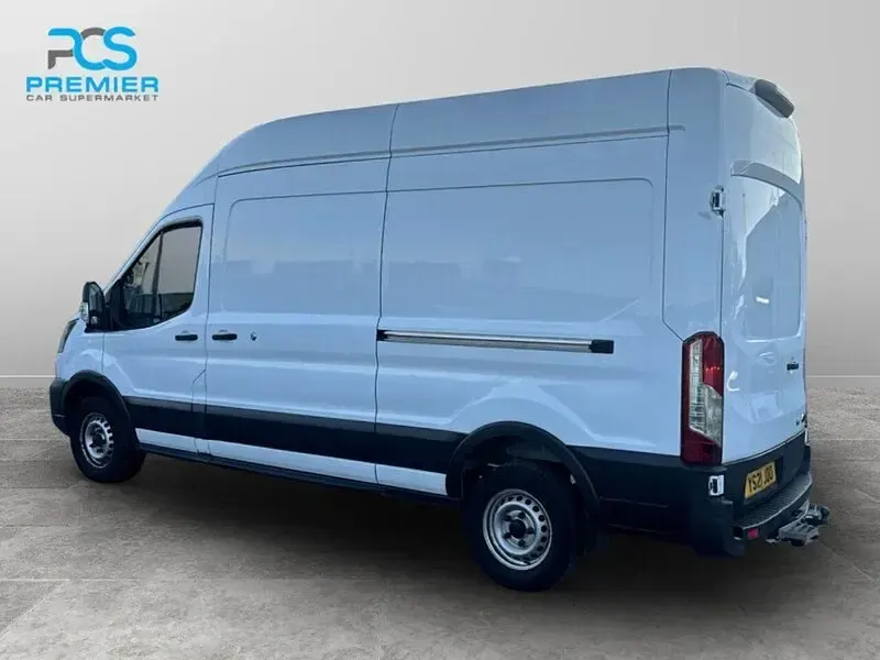 Usado Ford Transit 130 HP (95 kW) 2021 Branco Van