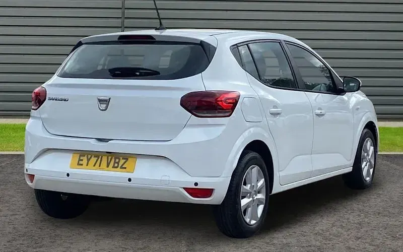 Used Dacia Sandero Comfort 91 HP (66 kW) 2021 White Hatchback