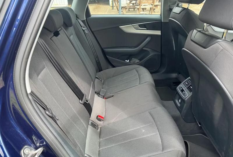 Used Audi A4 Comfort 150 HP (110 kW) 2022 Blue Estate