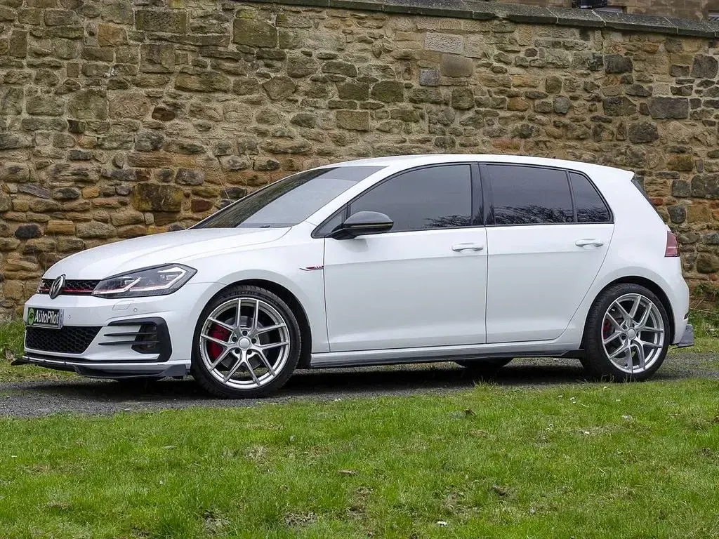 Używany VW Golf VII GTI 320 KM (235 kW) 2018 Niebieski Hatchback