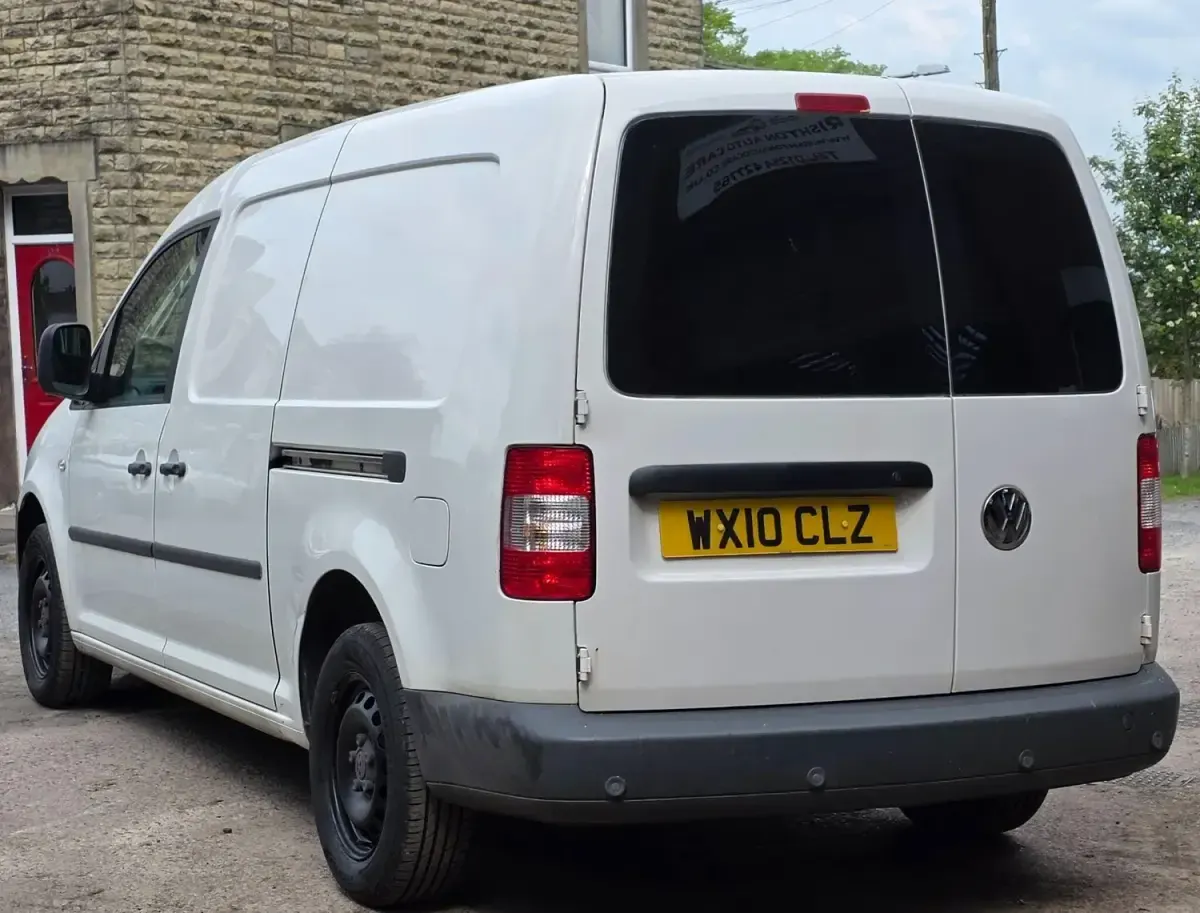 Usado VW Caddy Maxi 104 HP (76 kW) 2010 Branco Monovolume