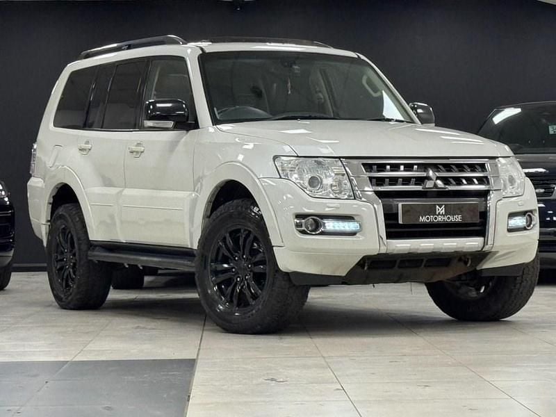 White Used 2015 Mitsubishi Shogun SUV | £12,750 (Good price) - Image 1/4