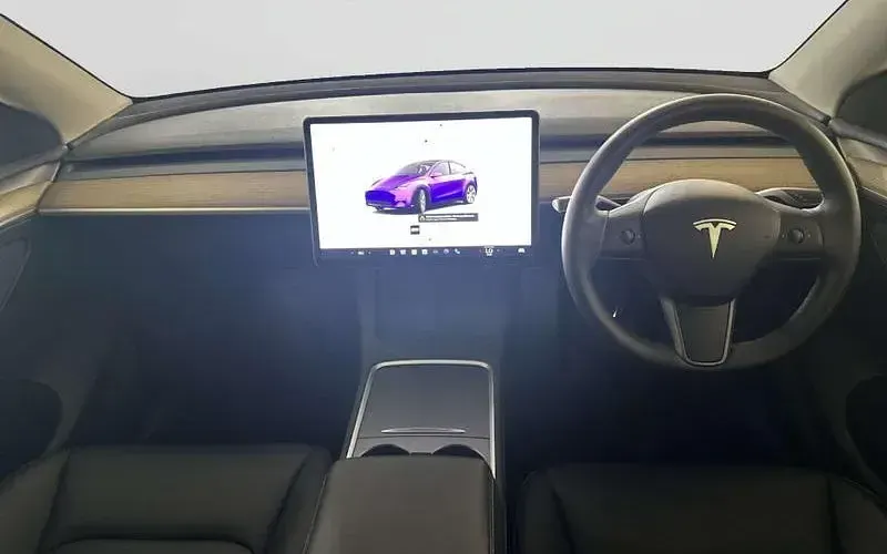 Begagnad Tesla Model Y RWD 219 kW (299 HK) 2024 SUV