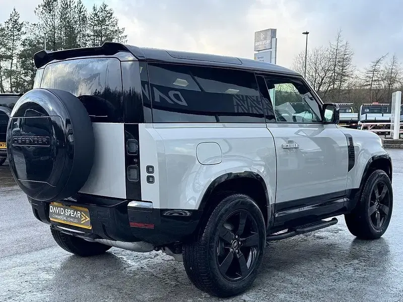 New Land Rover Defender S 250 HP (183 kW) 2026 Borasco grey SUV